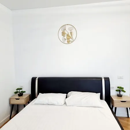 Black & White - Endless Summer Mamaia Nord Năvodari