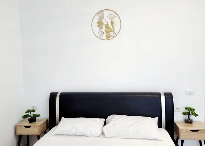 Black & White - Endless Summer Mamaia Nord Năvodari