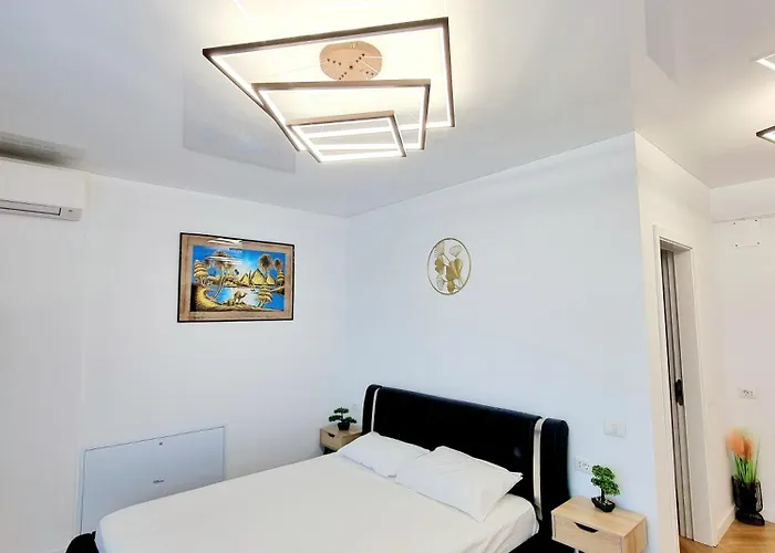 Lejlighed Black & White - Endless Summer Mamaia Nord *