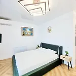 Διαμέρισμα Black & White - Endless Summer Mamaia Nord