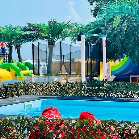 Apartment Black & White - Endless Summer Mamaia Nord Navodari