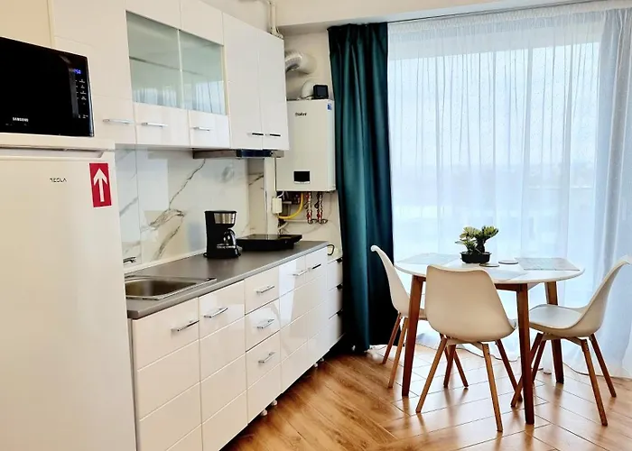 Apartment Black & White - Endless Summer Mamaia Nord