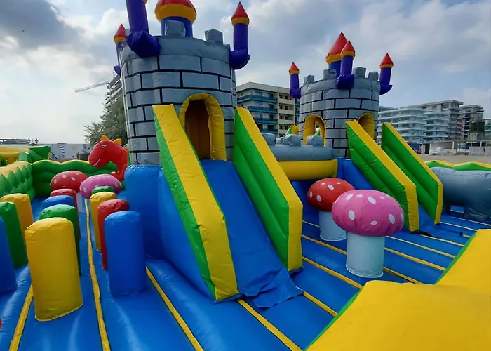 Black & White - Endless Summer Mamaia Nord Lejlighed